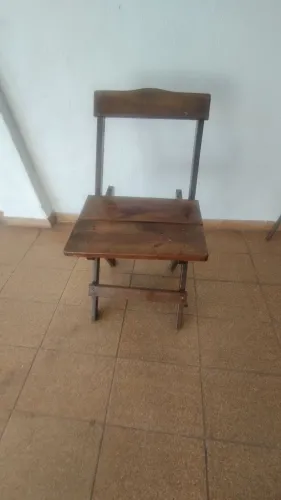 Cadeira dobrável de bar