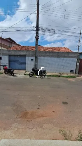 Casa à venda por R$ 800.000 - Macaúba - Teresina/PI