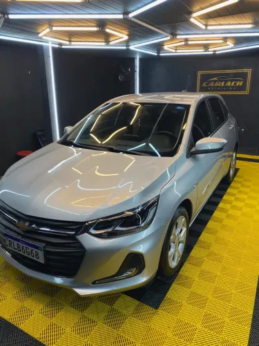 Chevrolet Onix Hatch Premier 1.0 12V TB Flex Aut. 4P 2021