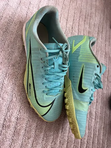 Chuteira Nike Mercurial