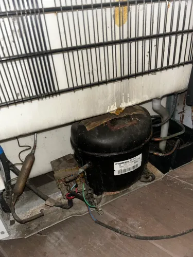 Geladeira duplex, COM DEFEITO, nao esta congelando, somente resfriando