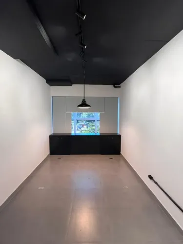 Excelente sala comercial no condomíno A4
