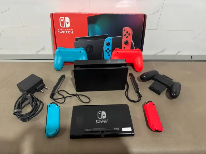 Nintendo Switch V2 128GB Desbloqueado