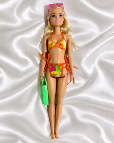 Boneca Barbie + Biquíni Raro Barbie fashion praia