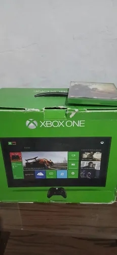 Xbox pra concerto liga mas nao sustentar ligado. 50 jogos mídia e 1jogo fisico