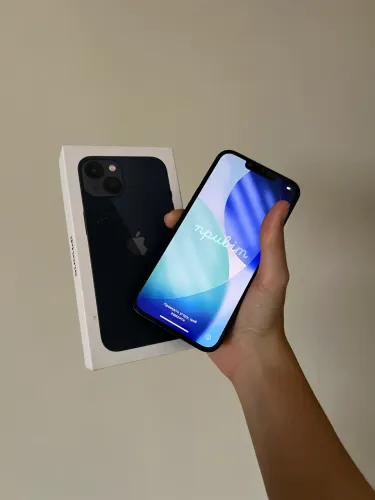 iPhone 13 (128 GB) + Carregador Original + 3 Capinhas | Oportunidade! 