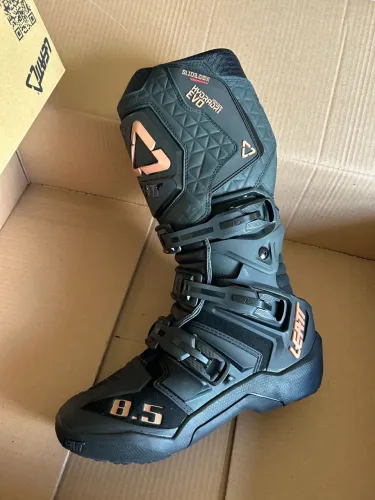 Bota Leatt 8.5 ADV