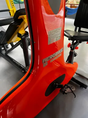 aerobike r11 e r6 ergométrica - simula triathlon