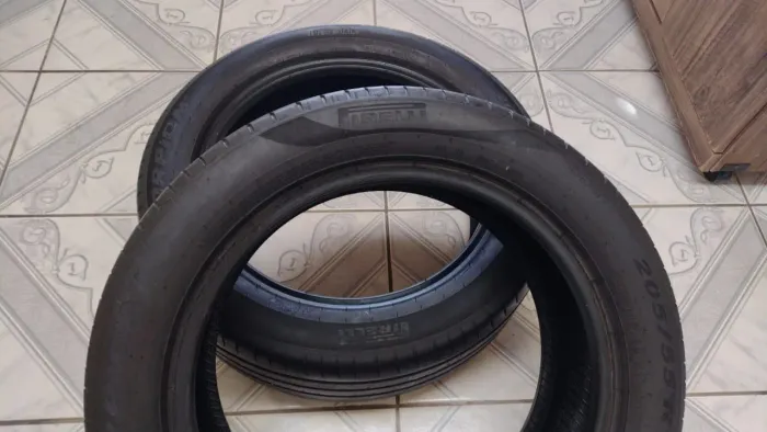 Pneu Pirelli - 205/55/17 - 2 unidades 