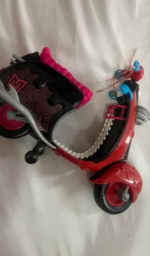 Monster High - Moto Sem Controle Remoto e Cavalo Pesadelo