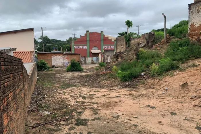 Terreno Comercial à Venda no Centro de Lins, São Paulo - Ótimo Preço
