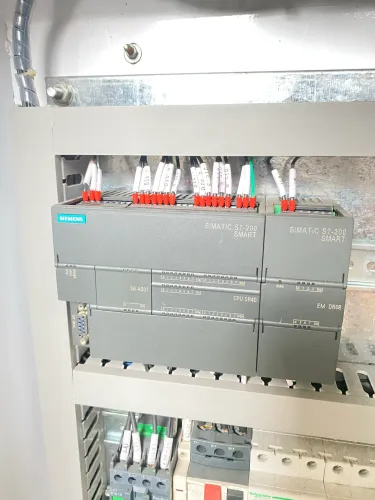 KIT SIEMENS S7-200 SMART + IHM SMART 700 IE - COM PROGRAMA PARA DOBRADEIRA