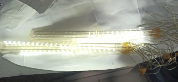 Tubos de led em cascata ( usado)