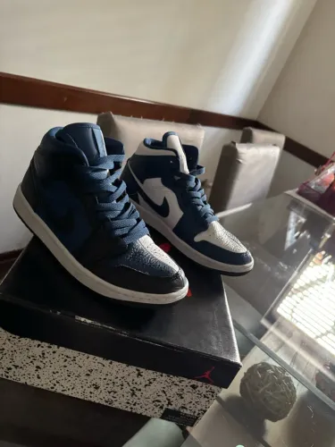 Air Jordan 1 Mid SE Split French Blue