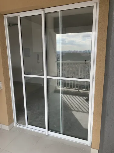 Porta balcão com 2 folhas