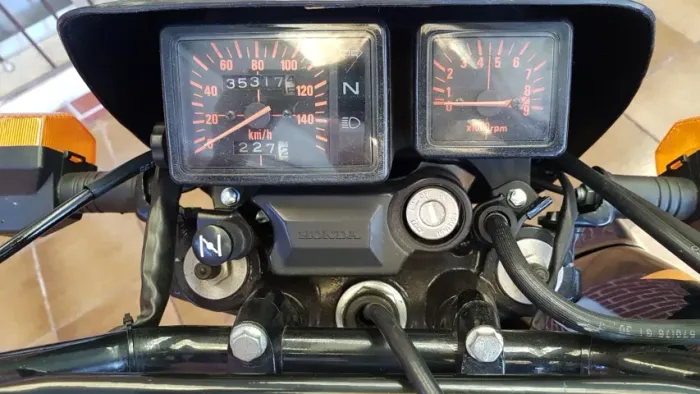 Honda XLX 350R personalizada