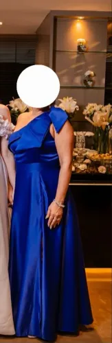 Vendo vestido de festa