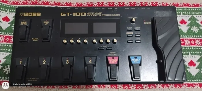 Pedaleira Boss gt100