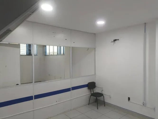 Imóvel para aluguel tem 360 metros quadrados com 10 quartos em Centro - São João de Meriti
