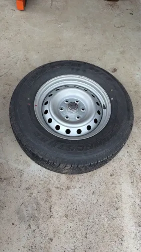 VENDO 4 PNEUS R17 255/70 BRIDGESTONE  NOVO
