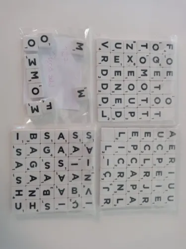 127 Peças de Letras para Jogo de Palavras Tipo Scrabble