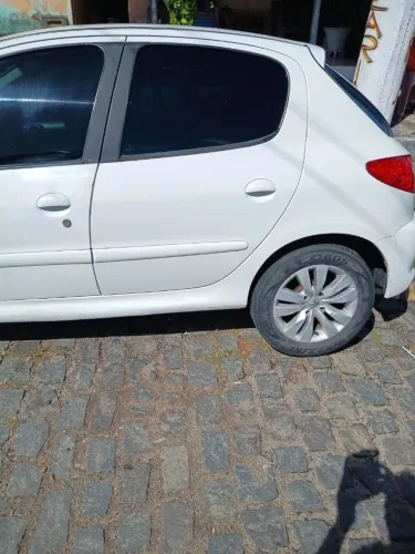 Peugeot 207 XR Sport 1.4 Flex 8V 5P 2010