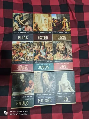 COLEÇÃO DE LIVROS