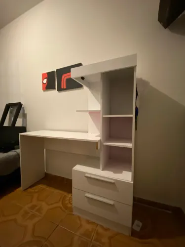 Escrivaninha com Livreiro