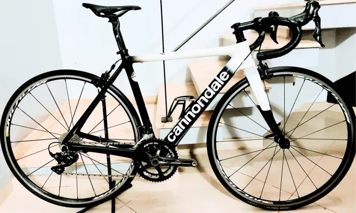 Cannondale(52) Supersix Carbon, Shimano105 11v (18xCartão). Trocas 10k