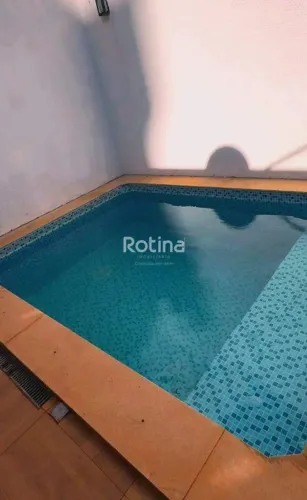Casa à venda, 3 quartos, Novo Mundo - Uberlândia/MG - Rotina Imobiliária
