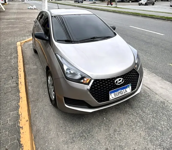 Hyundai HB20 Unique 1.0 Flex 12V Mec. 2019