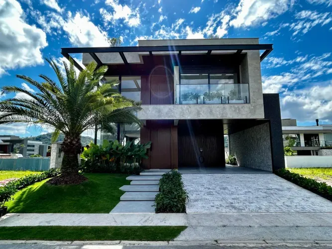 Casa 4 Quartos com 4 Suítes - Pedra Branca