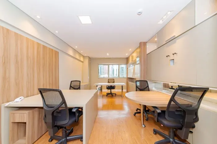 Aluguel - Sala Comercial Mobiliada - Bairro Batel - BELLOS IMÓVEIS