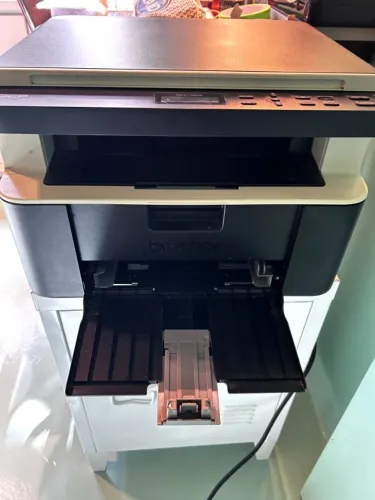 IMPRESSORA LASER MULTIFUNCIONAL BROTHER DCP-1602 + TRANSFORMADOR + TONER EXTRA