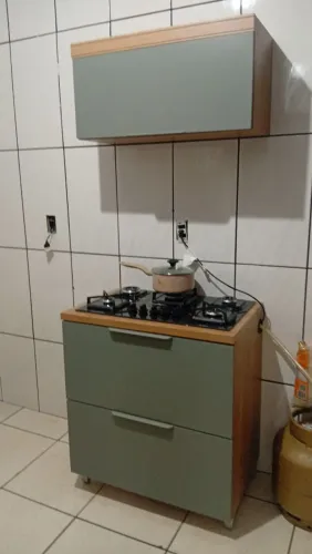 vendo armário novo..está na garantia