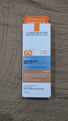 Protetor solar La-Roche e Vichy