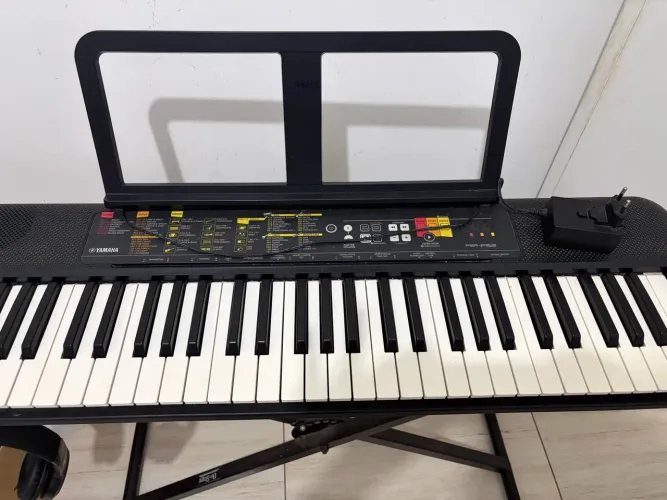 Teclado YAMAHA