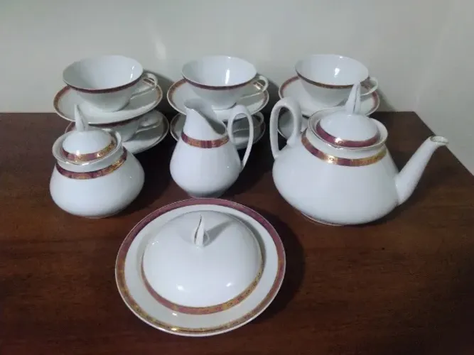 Jogo de xícaras de chá da marca porcelana real