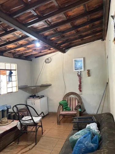Sítio 3000 m2 com corgo muita água 
