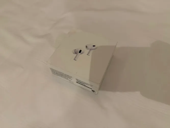 Apple Air Pods Pro 2 - Conector Lightning