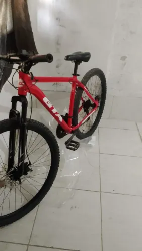 Bicicleta GTA aro 29 semi nova pouco tempo de uso
