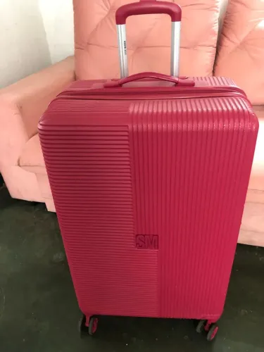 Mala de viagem 23kg porão rodinhas rosa case Steve Madden
