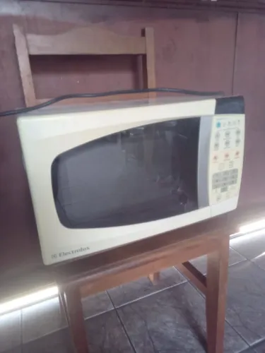 Vendo Micro onda Electrolux 20 litros