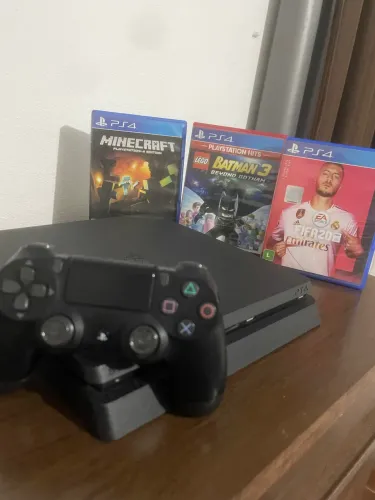 Playstation 4 1TB sem detalhes