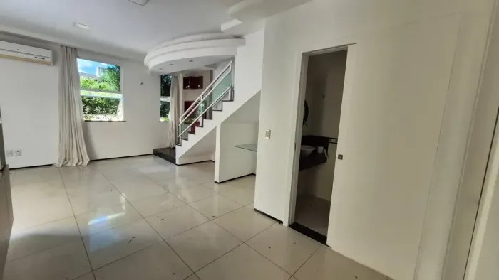 Casa duplex no Condomínio Gipsy Lagoa Redonda É entrar e morar!