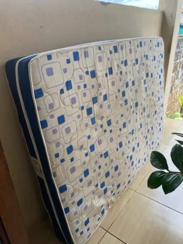 Colchão Usado (Vender Logo)