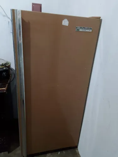 Vendo freezer marrom