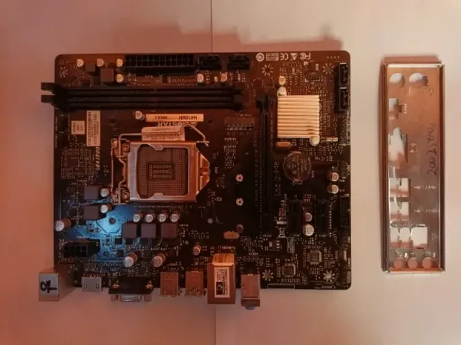 PLACA MÃE: BIOSTAR - H410MH + ESPELHO - OFERTA RELÂMPAGO