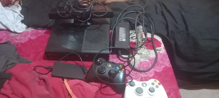 TROCO XBOX 360 SLIM DESBLOQUEADO POR PS4 OU XBOX ONE FAT OU S