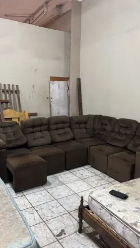 Sofá em L retrátil